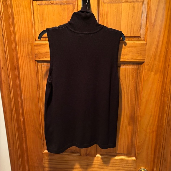 August Silk Women's Sleeveless Turtleneck Sweater Shell in Black XL NWT - Picture 3 of 5